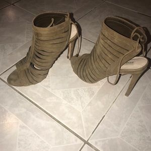 Steve Madden Alayna suede heels size 8.5